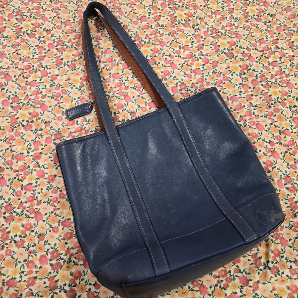 Coach shoulder tote